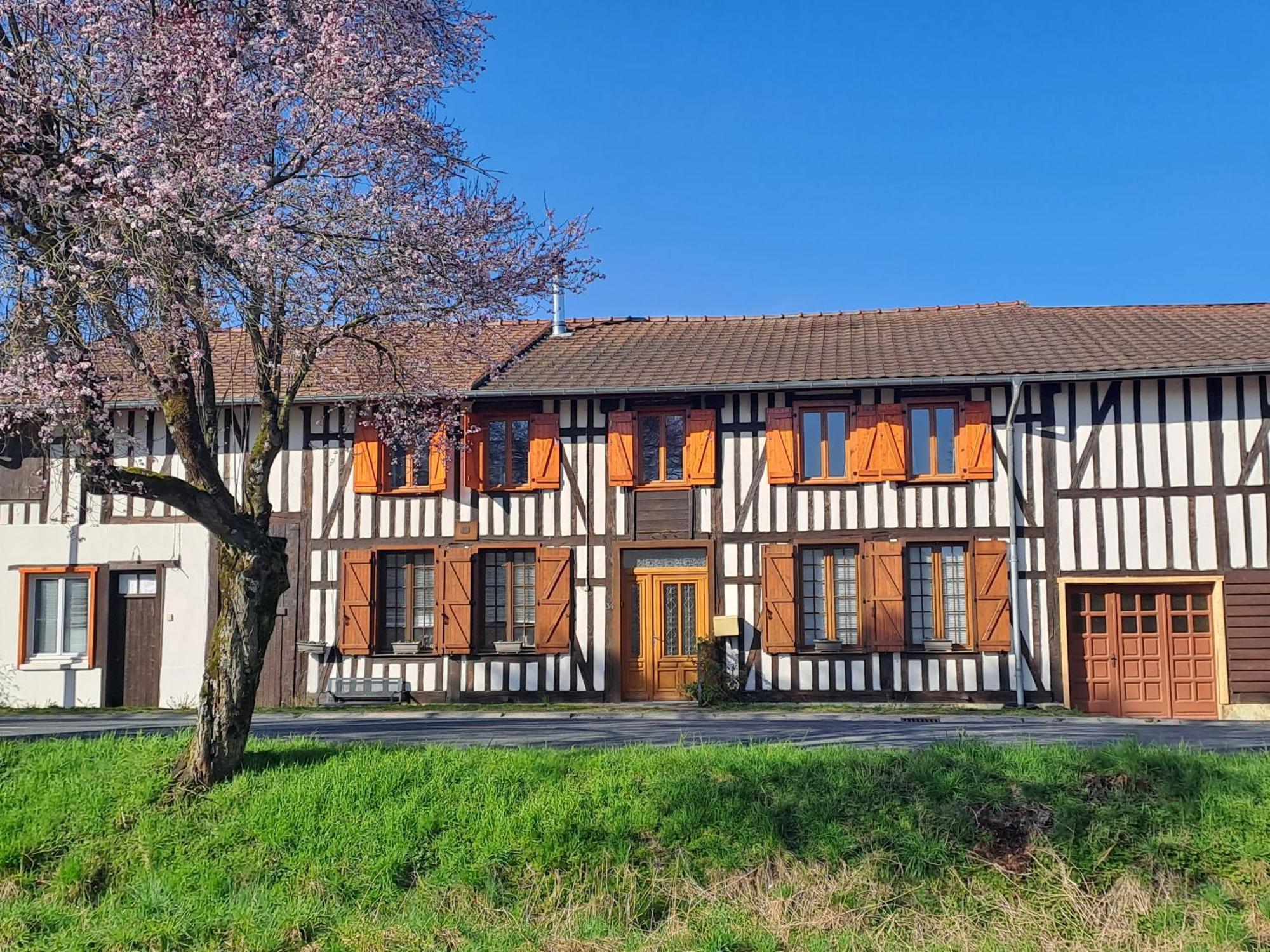 Chatrou Chatelraould-Saint-Louvent Exterior photo