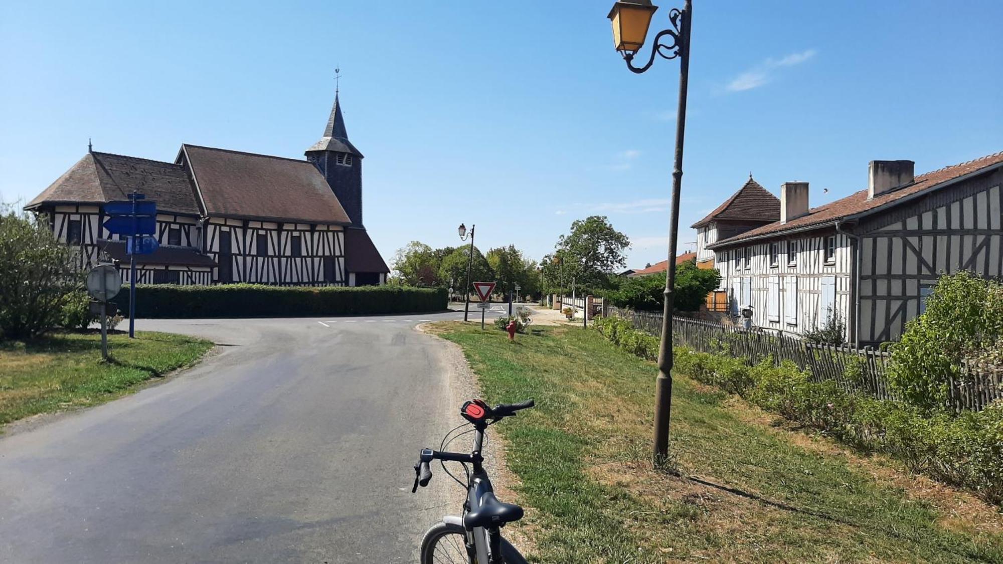 Chatrou Chatelraould-Saint-Louvent Exterior photo